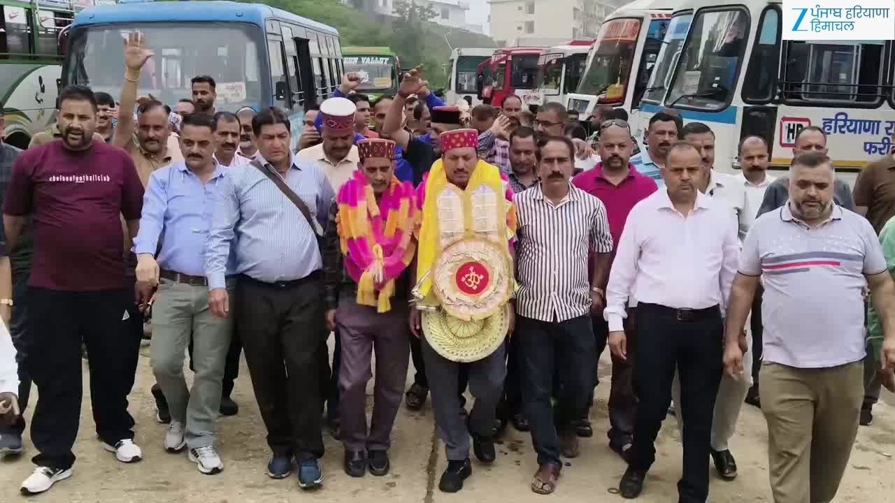 समय पर वेतन नहीं मिला तो HRTC बसों का संचालन होगा प्रभावित, कर्मचारी यूनियन ने सरकार को दी चेतावनी