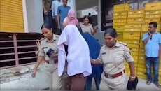 पत्नी संग मिलकर पति चलता था स्पा सेंटर की आड़ में सेक्स रैकेट, दरभंगा पुलिस ने धरा