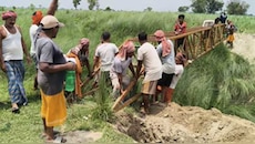 रामनगर के इस गांव ने चंदा जुटाकर पहाड़ी नदी पर बना डाला 60 फीट लंबा लोहे का पुल