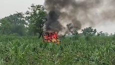 VTR में अतिक्रमण हटाने गई टीम पर हमला, ग्रामीणों ने JCB फूंकी