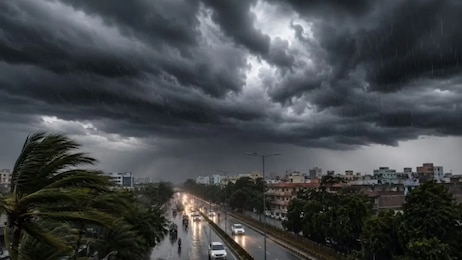 पूरे यूपी में बदला मौसम, पश्चिम से लेकर पूर्वी जिलों तक बादलों का डेरा; जानें कहां होगी तेज बारिश और कहां छाए रहेंगे बादल