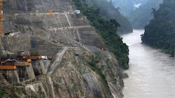 सुपर डैम या फिर तबाही ! भारत बॉर्डर से सिर्फ 50 किमी दूर बन रहा चीनी बांध