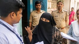 हैदराबाद SIR के दौरान महिला ने BLO से बताया खुद को बांग्लादेशी, फिर हुआ जमकर बवाल