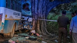 कोसली में दर्दनाक सड़क हादसा, पेड़ से टकराई निजी बस; एक की मौत, 8 यात्री घायल