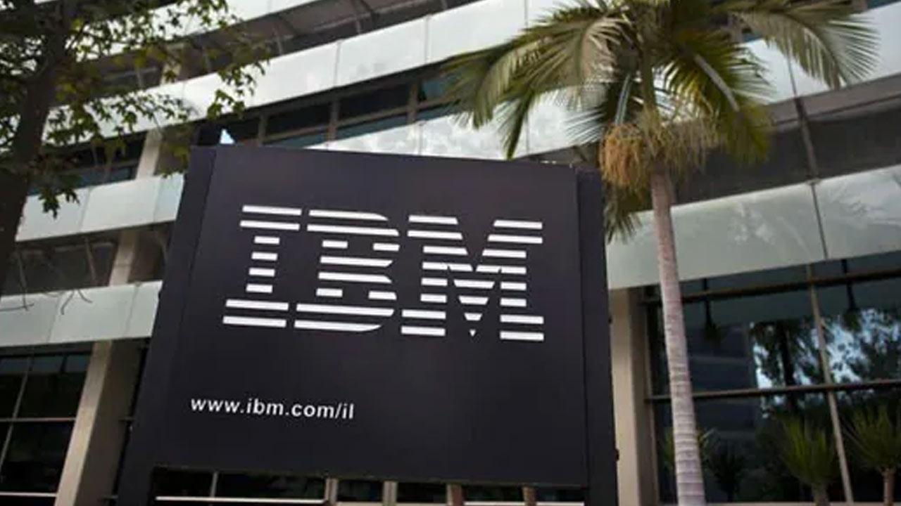 IBM के निवेशकों को झटका, 58 साल के दौरान शेयर में सबसे बड़ी गिरावट; किस गलती से खाक हुए 7000 करोड़