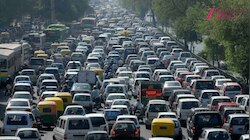 VIP मूवमेंट से दिल्ली की रफ्तार थमी, सेंट्रल और साउथ दिल्ली में घंटों लगा जाम 