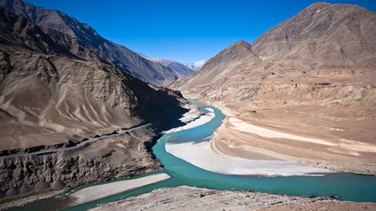 सिंधु जल समझौते को लेकर भारत के आर्बिट्रेशन बिल का खर्चा पाकिस्तान क्यों उठा रहा? दिलचस्प कहानी
