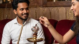 प्रेमिका संग पत्नी ने पति को रंगे हाथ पकड़ा, उड़ा रहा था गुलछर्रे; जमकर हुआ बवाल