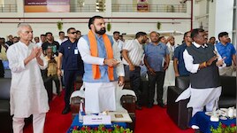 बिहार में हेली और एयर टूरिज्म सेवा की शुरुआत, CM ने पटना जॉय राइड को हरी झंडी दिखाई