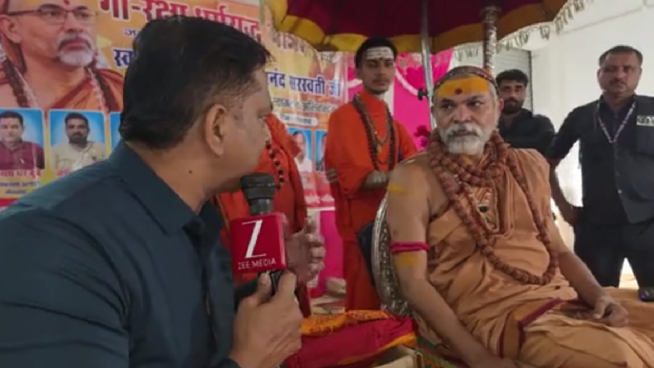 गौहत्या पर बैन...राम मंदिर चढ़ावा चोरी से यूपी चुनाव तक पर बड़ा बयान, जानिए महराजगंज में क्या-क्या बोले स्वामी अविमुक्तेश्वरानंद?