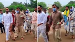 विराट-अनुष्का नंगे पांव कीचड़ में वृंदावन पहुंचे, प्रेमानंद महाराज का लिया आशीर्वाद