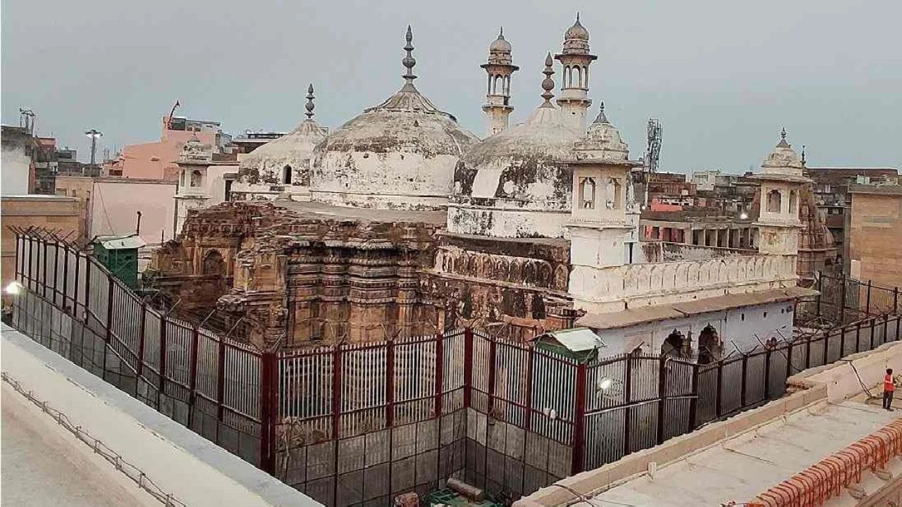 सावन में ज्ञानवापी परिसर में नमाज पर रोक लगाने की मांग, शिवसेना ने दी आंदोलन की चेतावनी
