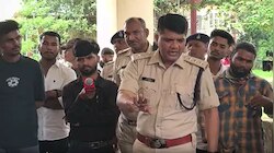 DSPMU: दुर्व्यवहार के विरोध में शिक्षक सामूहिक अवकाश पर, छात्रों ने किया प्रदर्शन