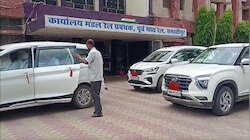 CBI की कार्रवाई: DRM ऑफिस से APO हिरासत में, घर से पिस्तौल और गोलियां बरामद