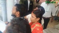  मिर्ज़ापुर में अंतर्धार्मिक शादी करने कोर्ट पहुंचे जोड़े की वकीलों ने की पिटाई!