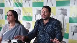 बांकीपुर उपचुनाव में तेज प्रताप यादव ने प्रशांत किशोर को दिया समर्थन