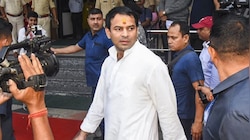 तेज प्रताप यादव पर पुलिस ने हत्या समेत इन गंभीर धाराओं में भेजा है जेल, देखें