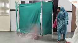 छतरपुर अस्पताल में बड़ी लापरवाही! लिफ्ट के पास गैलरी में महिला का प्रसव