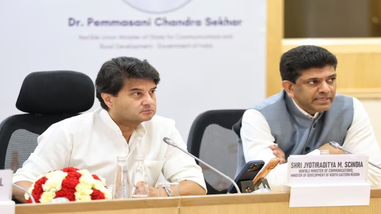 4G की ट्रेन छूटी थी पर 6G में भारत बनेगा बॉस! IMC 2026 में केंद्रीय मंत्री ने कर दिया बड़ा खुलासा