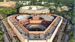 लोकसभा में 2 विधेयकों पर होगी चर्चा, चंदा चोरी पर घेरने की तैयारी में कांग्रेस