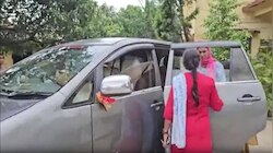 महिला थाना प्रभारी रंगे हाथ गिरफ्तार, केस से नाम हटाने के लिए मांगी थी रिश्वत