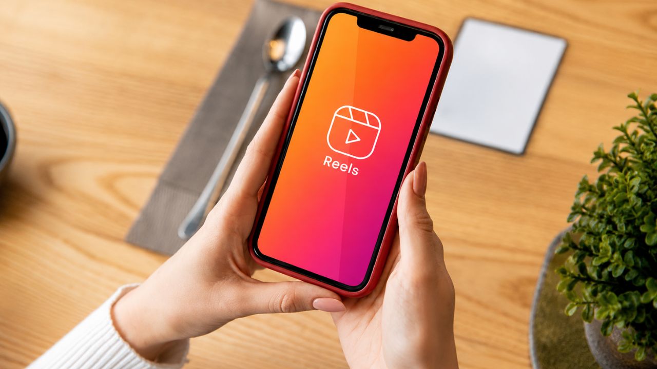 क्यों चाहकर भी बंद नहीं कर पाते Instagram Reels? Meta ने खुद किया बड़ा खुलासा! जान लीजिए वजह