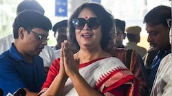 'क्या मैं बोलूं? कृपया शांत हो जाइए', तसलीमा नसरीन ने की अपील तो थम गया हंगामा