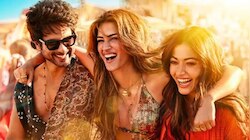 OTT पर रिलीज होगी  Cocktail 2, इस प्लेटफॉर्म पर देखें शाहिद, रश्मिका, कृति की फिल्म