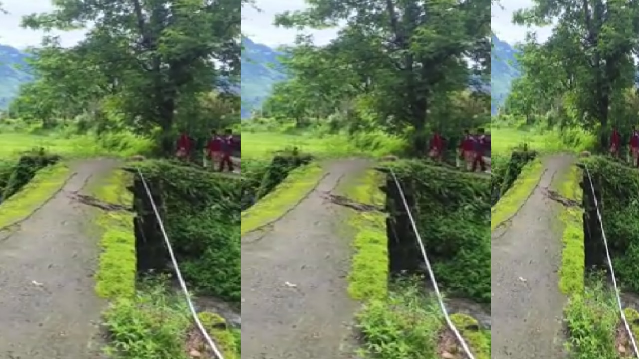 टूटी पुलिया, हथेली पर जान! हर रोज मौत के नाले को पार करने को मजबूर मासूम; कभी भी हो सकता है बड़ा हादसा