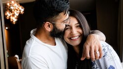 अनुष्का शर्मा का ₹320000000 का आलीशान आशियाना, लेकिन लिविंग रूम में नहीं एक भी TV