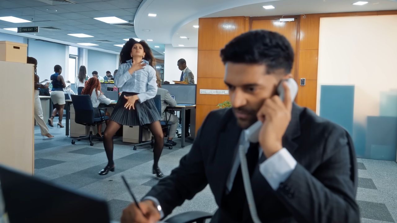 गुरु रंधावा का नया गाना 'Fine Shyt' बना मुसीबत! सोशल मीडिया पर जमकर ट्रोल, यूजर्स बोले- 'शोर प्रदूषण'