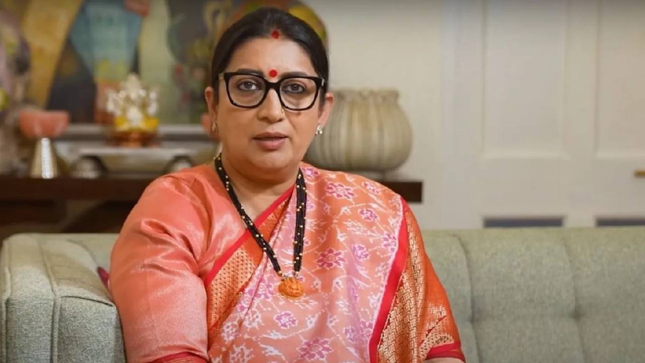 स्मृति ईरानी ने मदरहुड को लिए जाहिर किए जज्बात, नेटिजन हो गए इमोशनल