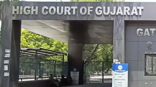 मंदरा में 4 मस्जिदों को हटाने के फरमान पर गुजरात HC ने लगाई रोक, पूछा- इतनी जल्दबाजी क्यों?