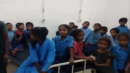 'छिपकली वाली खिचड़ी खाओ, चुप रहो', मधेपुरा में 60 बच्चों की बिगड़ी तबीयत, भागे शिक्षक