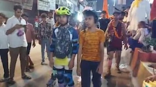 बाबा की लंबी उम्र के लिए नन्हे शिवभक्तों की तपस्या, स्केटिंग पर हरिद्वार से कांवड़ लेकर निकले मासूम भाई-बहन!