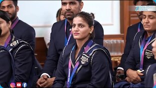 PM ਮੋਦੀ ਨੇ ਕਾਮਨਵੈਲਥ ਗੇਮਜ਼ ਦੇ ਭਾਰਤੀ ਜੇਤੂਆਂ ਨਾਲ ਕੀਤੀ ਮੁਲਾਕਾਤ, ਖਿਡਾਰੀਆਂ ਦੀ ਕੀਤੀ ਹੌਸਲਾ ਅਫਜ਼ਾਈ