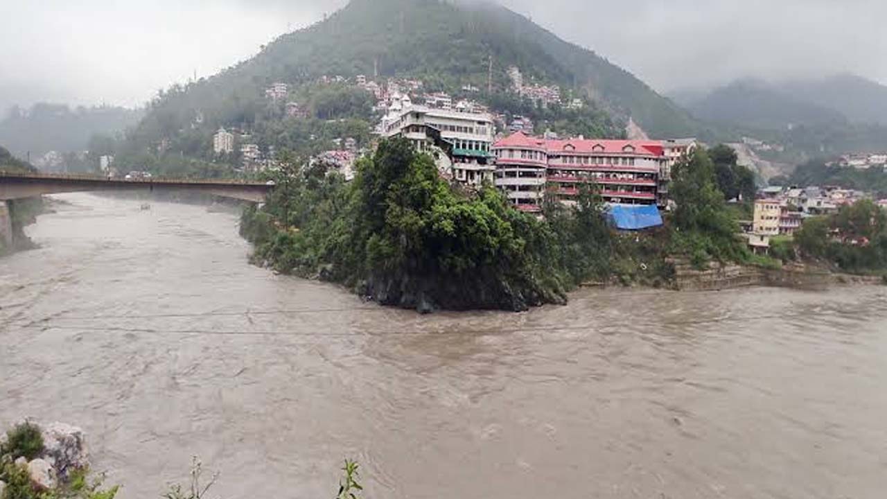हिमाचल-उत्तराखंड में अगले 2 दिन बेहद भारी, 'भयंकर' बरसात का अलर्ट, जानिए इस हफ्ते कैसा रहने वाला है देशभर का मौसम?
