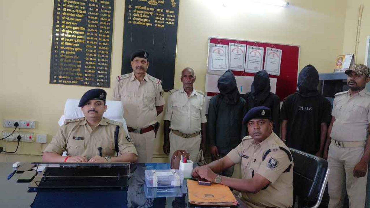 मधेपुरा पुलिस को मिली बड़ी कामयाबी, 2 देशी कट्टा और 25 कारतूस के साथ 5 अपराधी गिरफ्तार