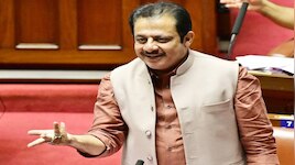 तिरंगा फहराने से छूट की मांग पर सियासत गरम, ज़मीर अहमद खान विपक्ष के निशाने पर