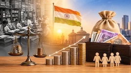 ₹55 से लेकर ₹18000 तक... आजादी के बाद कैसे बदला सरकारी कर्मचारियों की सैलरी का गणित