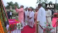 पूर्व PM अटल बिहारी की पुण्यतिथि, 8वीं पुण्यतिथि पर CM योगी ने किया नमन