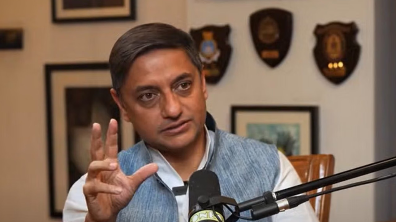 विदेशी मान्यता के पीछे भागना बंद करें... आजादी को 80 साल पूरे, लेकिन आज भी फॉरेन वैलिडेशन मांग रहा भारत; ऐसा क्यों बोले PM के सलाहकार?