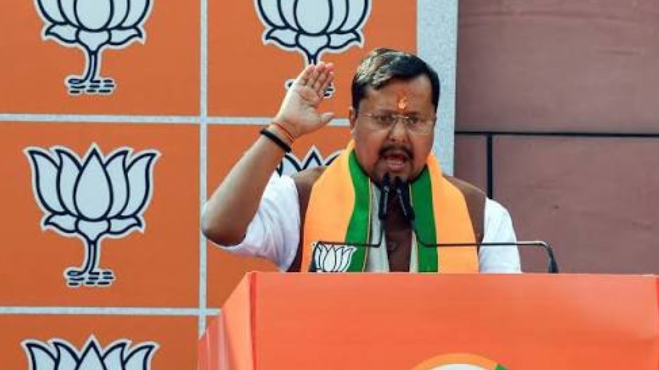 भाजपा की नई टीम का ऐलान आज, स्मृति ईरानी और धर्मेंद्र प्रधान को बड़ी जिम्मेदारी