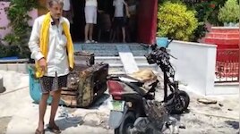 चार्जिंग के दौरान इलेक्ट्रिक स्कूटी की बैटरी में ब्लास्ट, दो बच्चे झुलसे