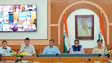 भारत-नेपाल सीमा पर सुरक्षा का कड़ा पहरा, मुख्य सचिव प्रत्यय अमृत ने की समीक्षा बैठक