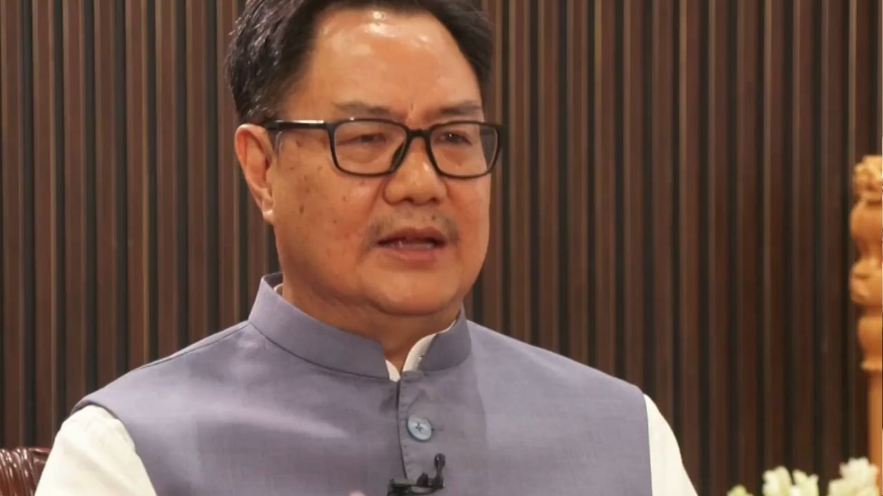 'दिमागी नक्सल', जंतर-मंतर और चंदा चोरी... मानसून सत्र बर्बाद होने पर राहुल गांधी पर भड़के रिजेजू ने दिया हर सवाल का जवाब