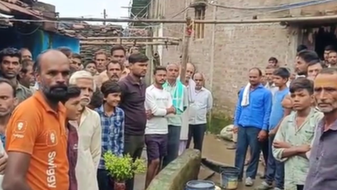 सोते समय बिस्तर से गायब हुआ 2 साल का मासूम, घर के पास मिला शव; गांव की महिला पर हत्या का आरोप