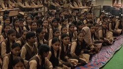  Gen-Alpha छात्राओं के आंदोलन का असर, सराफा स्कूल की शिफ्टिंग का फैसला टला