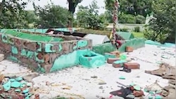 Kaushambi: शहजादपुर की मजार पर फिर हमला, दूसरी बार तोड़फोड़ से इलाके में बढ़ा तनाव