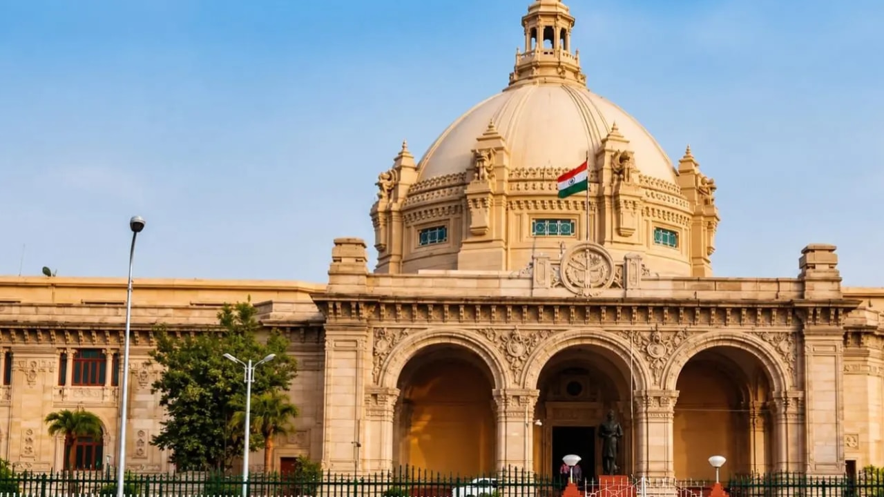 UP Assembly Alert: सोशल मीडिया पर यूपी विधानसभा या अध्यक्ष पर की गलत टिप्पणी, तो दर्ज होगी सीधे FIR